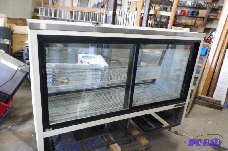 lot 1 image: True Display Cooler