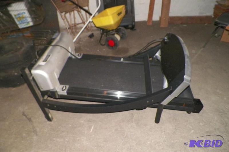 lot 101 image: New Health Trainer Treadmill