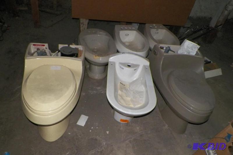 lot 118 image: 6 New Kohler Toilets Including 1 Power Flush Toilet. Toilets As Shown