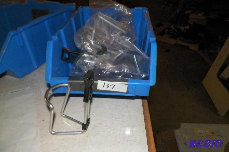 lot 137 image: 20 1 inch Bar Clamps