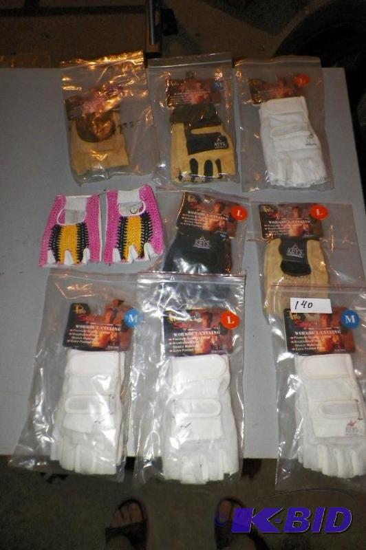 lot 140 image: 9 Pairs of Workout Gloves