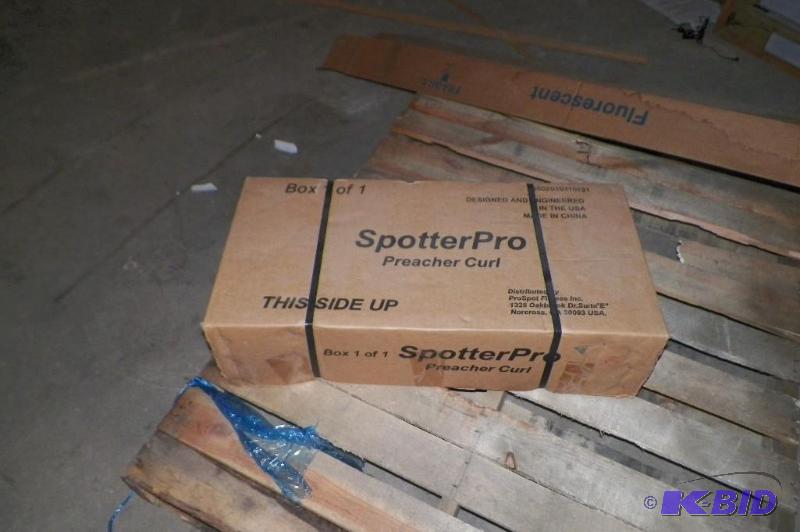 lot 171 image: Spotter Pro Preacher Curl