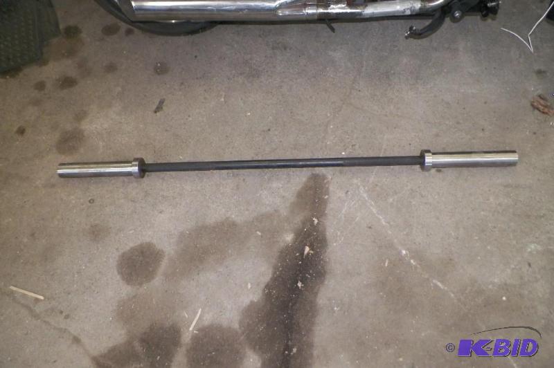 lot 22 image: Heavy Duty 28 inch bar