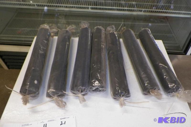 lot 33 image: 7 Bar pads for squats - New