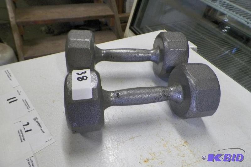 lot 38 image: VPX New 12 pound Dumbbell Set