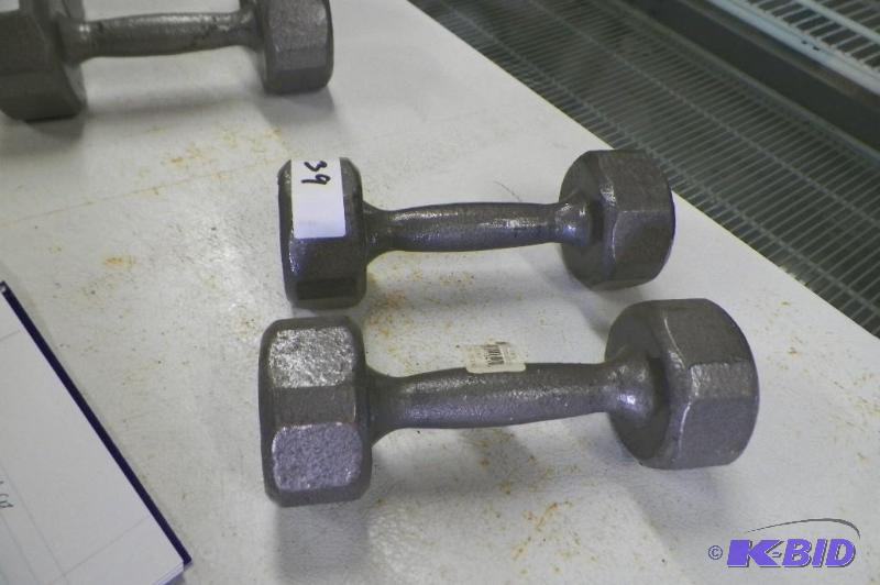 lot 39 image: New VPX 8 pound Dumbbell Set