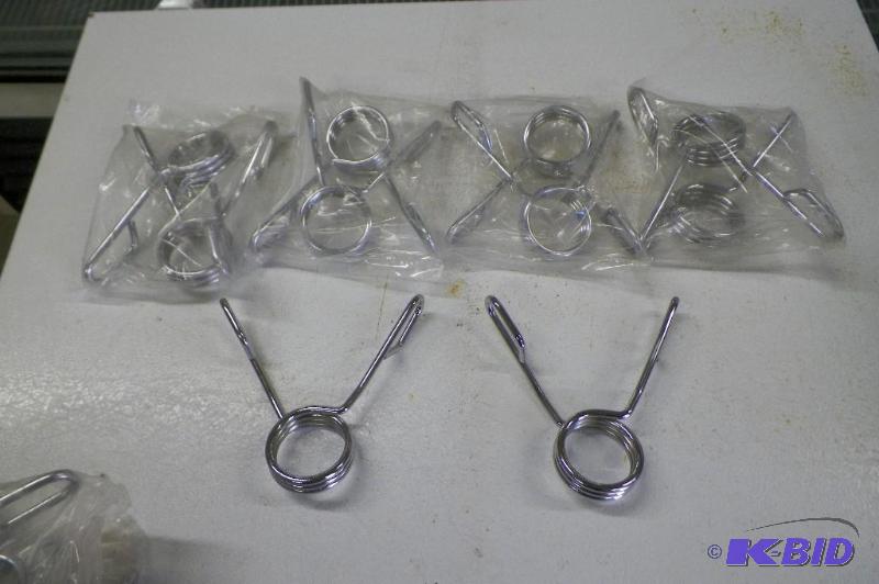 lot 45 image: 5 Sets Spring Collars NEW