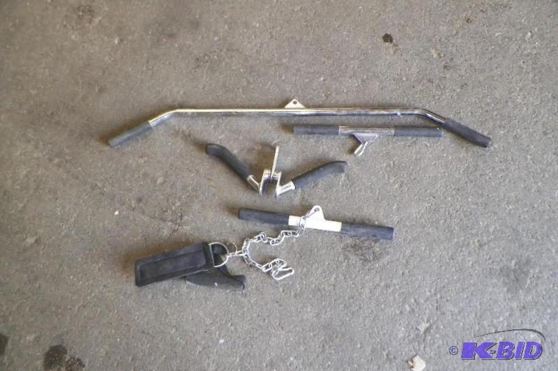 lot 57 image: 4 Pull Down Bars