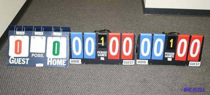lot 119 image: 3 Portable manual score keeper 12x24"...