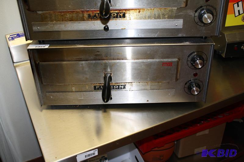 lot 123 image: Fusion Commercial Pizza Oven model 515 "...
