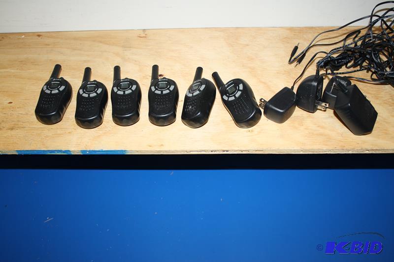 lot 167 image: 6 Cobra MicroTalk walkie-talkies with charger...