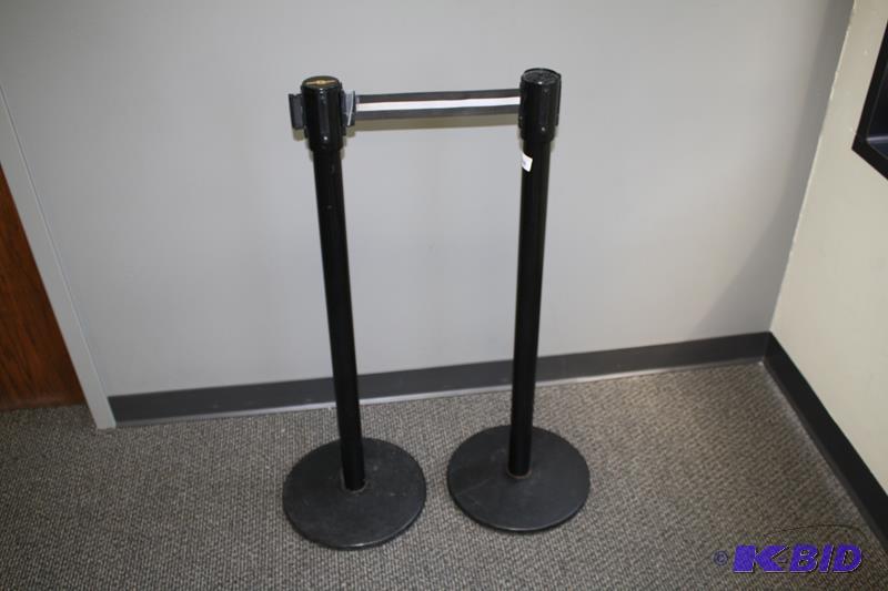 lot 177 image: 2 Tensabarrier Crowd Control Stanchions 40&qu...