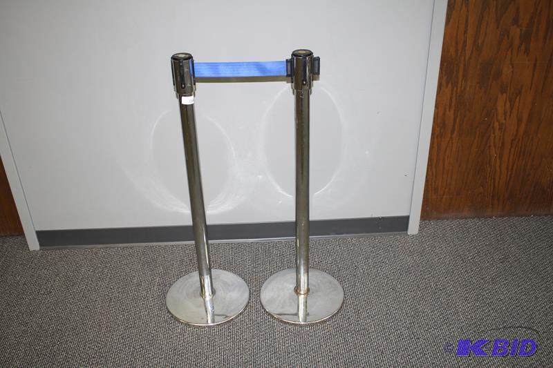 lot 180 image: 2 Tensabarrier&nbspretractable belt barrier ...