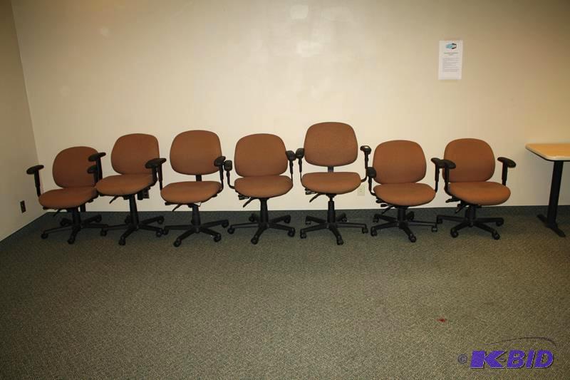 lot 229 image: 7 &quotSuperior Seating" T110008 "...