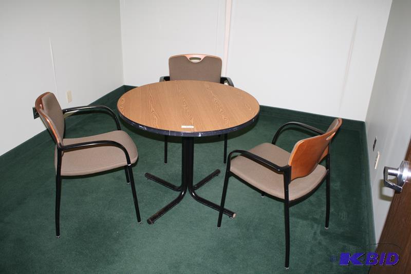 lot 239 image: 36" round table on metal pedestal 3 Styl...