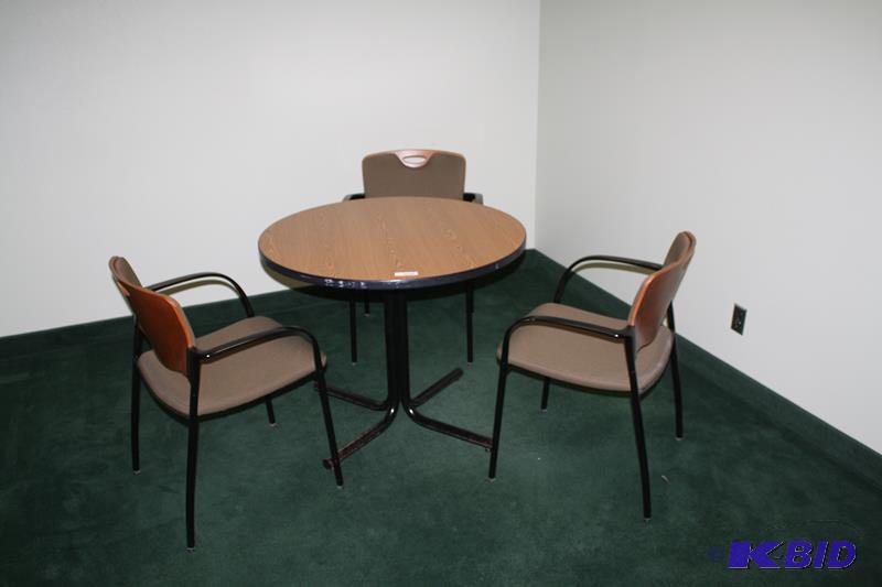 lot 241 image: 36" round table on metal pedestal 3 Styl...