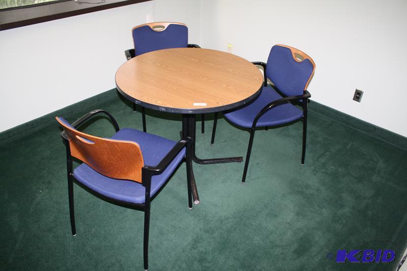 lot 242 image: 36" round table on metal pedestal 3 Styl...