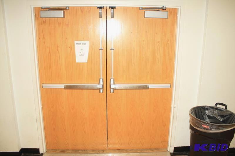 lot 295 image: Oak double door with commercial closer and lo...
