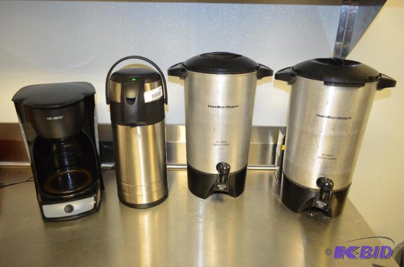 lot 326 image: 2 Hamilton Beach coffee makers 1 Mr Coffee 1 ...