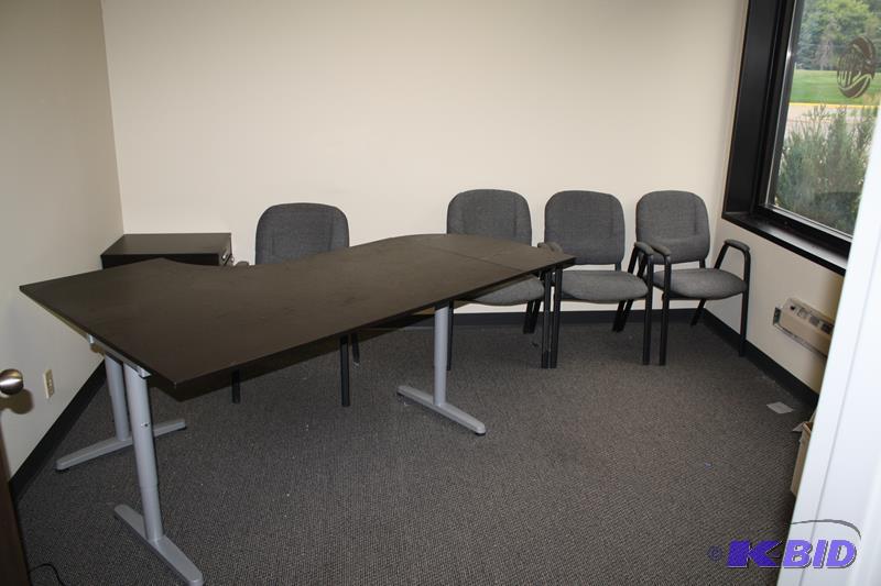 lot 369 image: Office Suite including newer Desk with metal ...