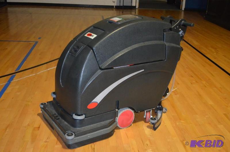 lot 94 image: Viper Fang 26T Battery Operated Auto Walk Beh...