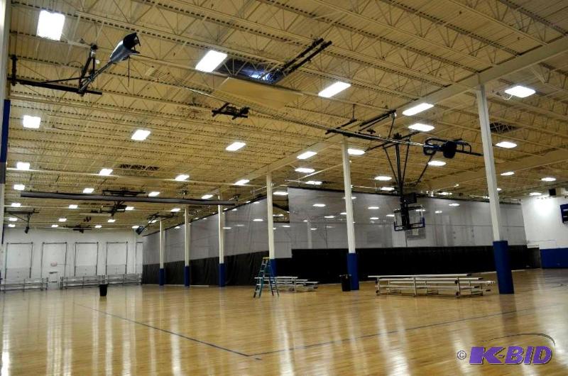 lot 97 image: 130-132 florescent lights in gym These lights...