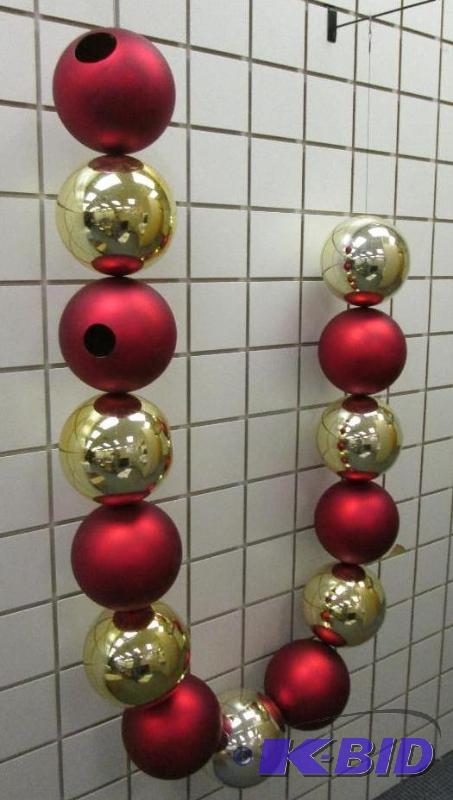String of balls, each ball is approx. 7&quot...