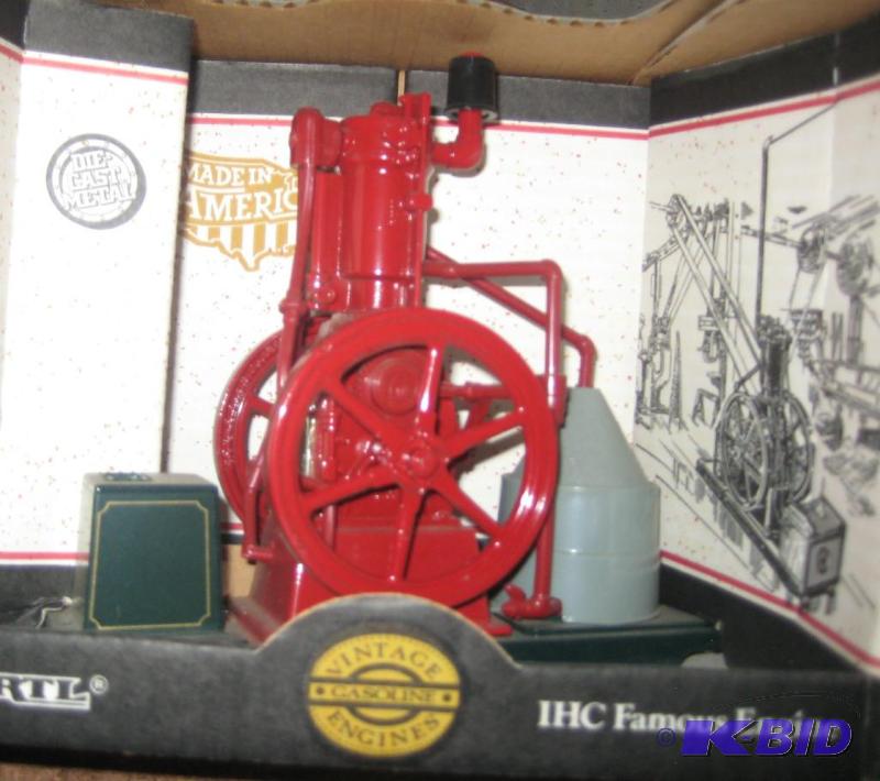 lot 020 image: Ertl IHC Famous Vertical Engine Diewcast Model 18 Scale Number 615