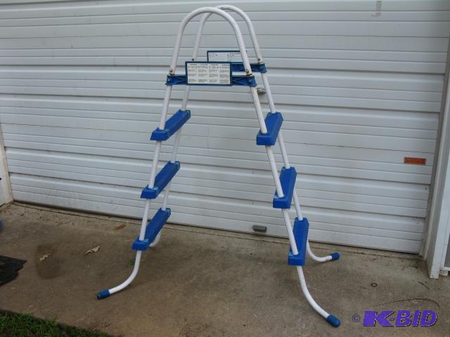 Pool Ladder, 43&quot clearance...