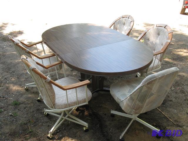 Kitchen dining table and 5 chairs, 72x42 with...