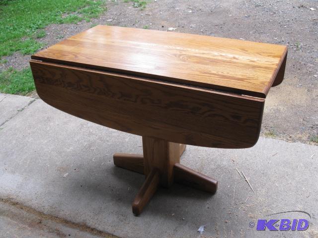Drop leaf table, 42x42 with leafs up...