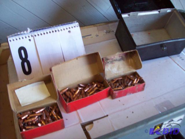 Metal box with (100) 270 Caliber Hornady Spir...