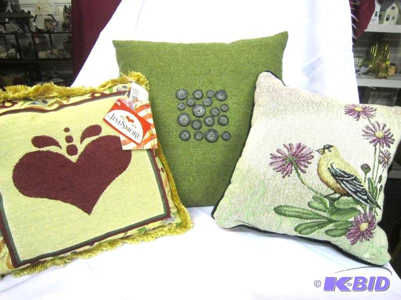 3 Decorative Pillows