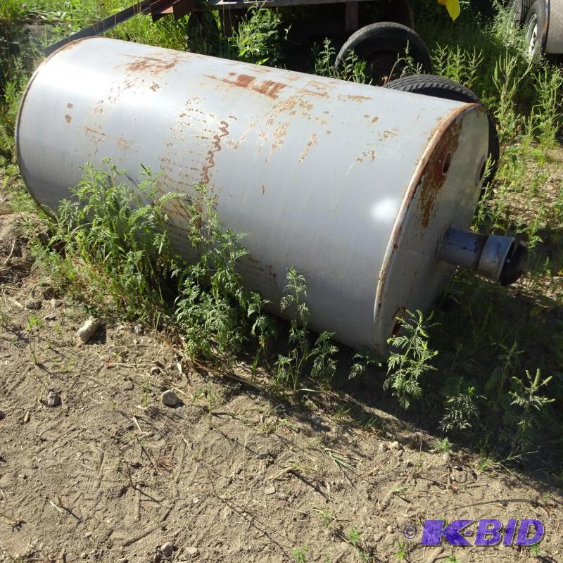 Oil tank for clean oil....