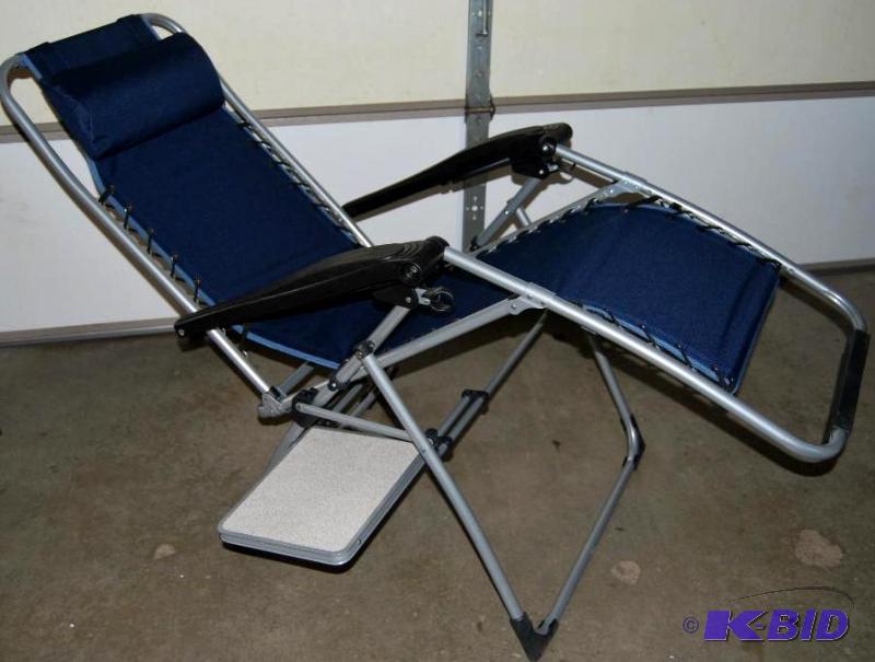 lot 13 image: MAC Sports Anti Gravity Lounger, built-in sid...