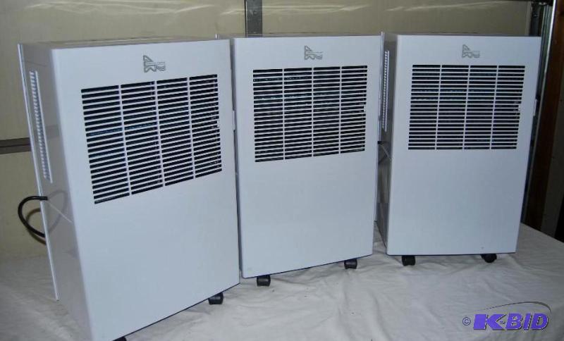 lot 68 image: Lot of 3 American Comfort 1k Portible Air Coo...