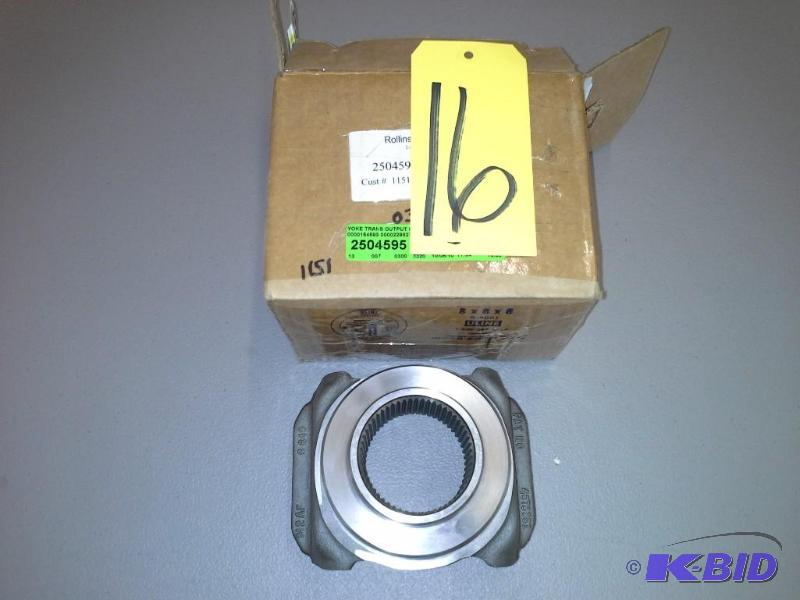 (QTY 1) YOKE TRANS OUTPUT B500 GILLIG 6-4-8851-1
