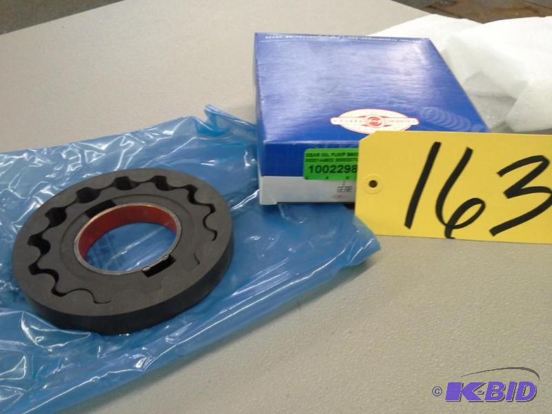 GEAR OIL PUMP B500 29515688