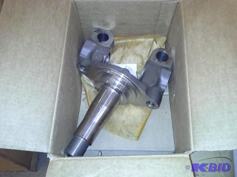 KNUCKLE LEFT ASSY. GILLIG 82-08204-001