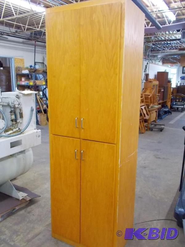 lot 8 image: Cabinet