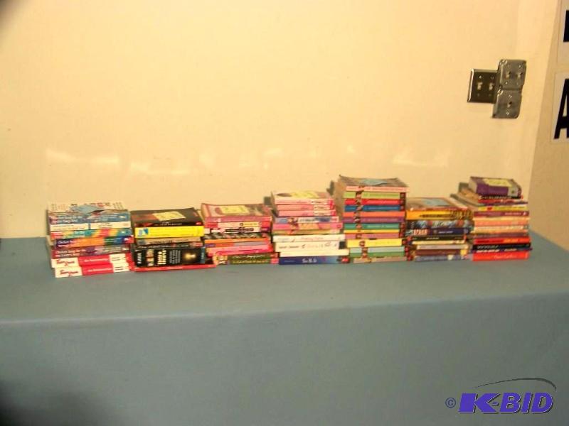 lot 19 image: Large lot of Books for TeenagersTeens and Moms