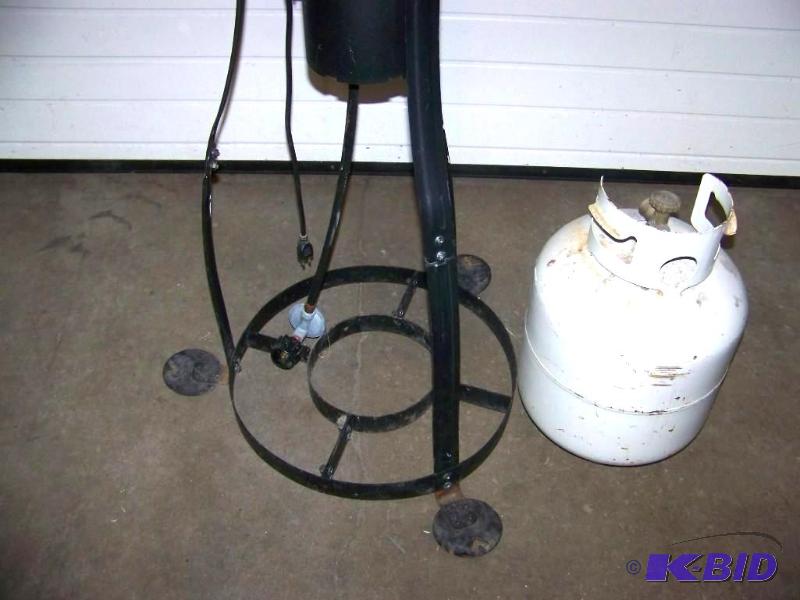 Lentek, Mosquito Trap with Propane Tank 141 Daycare Closeout; Kid