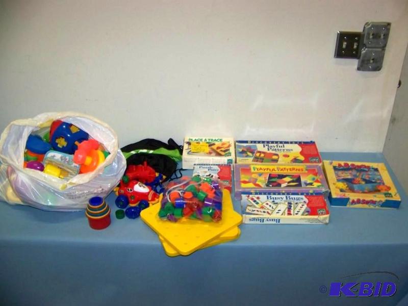 lot 24 image: Kids Toys