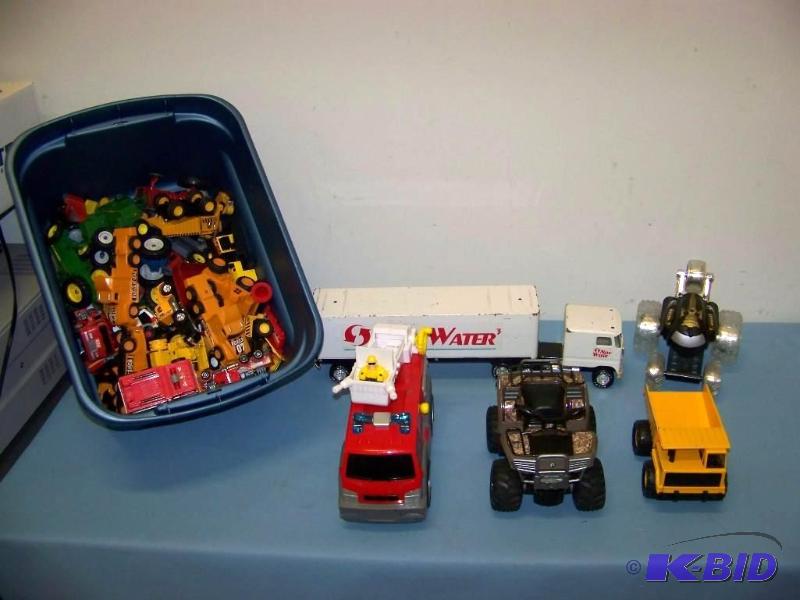 lot 29 image: Toy Cars, Trucks and Vehicles
