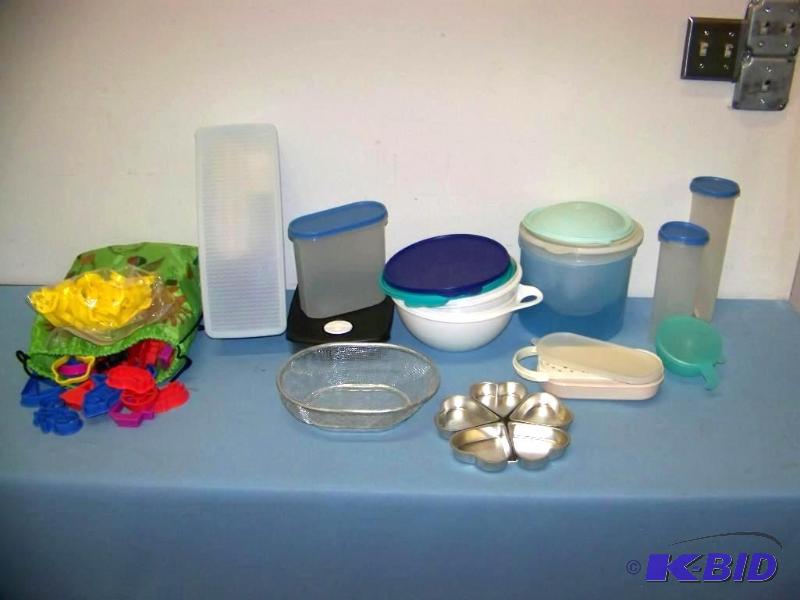 lot 48 image: Tupperware items and Cookie Cutters