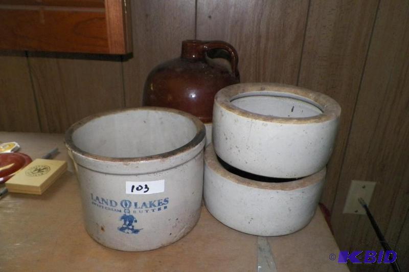 lot 103 image: LAND O LAKES BUTTER CROCK, 2 BOWLS AND JUG ALL AS IS
