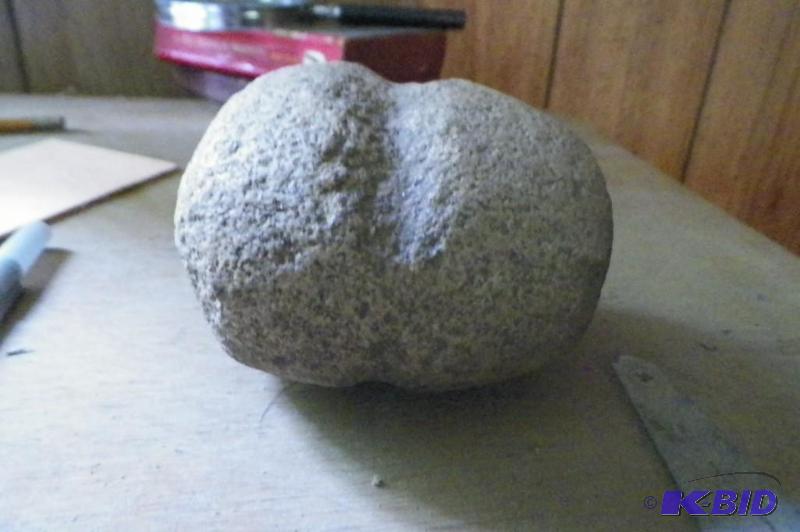lot 111 image: NATIVE AMERICAN STONE TOOL