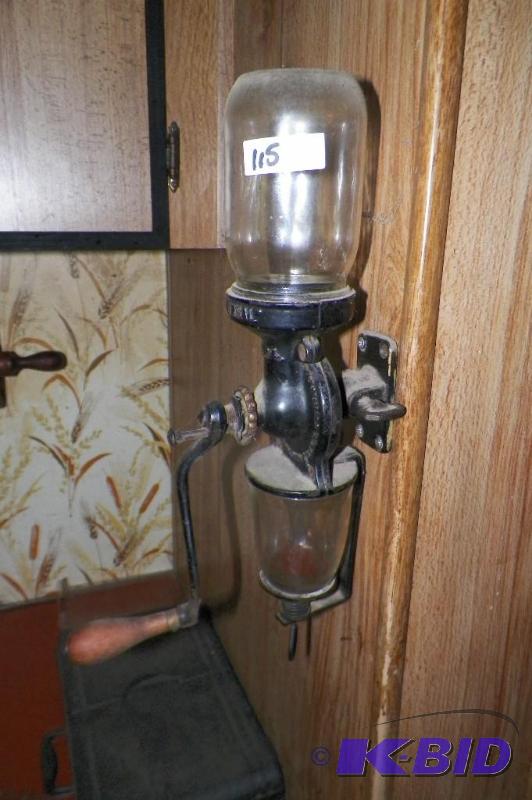 lot 115 image: Universal Coffee Grinder
