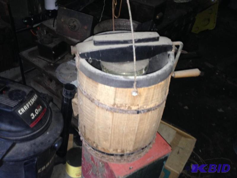 lot 116 image: Old ice cream maker