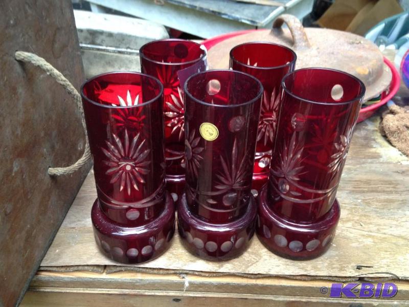 lot 119 image: 5 Red GlassesVases made in Romania